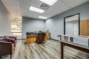 400 E Centre Park Boulevard - Photo 17