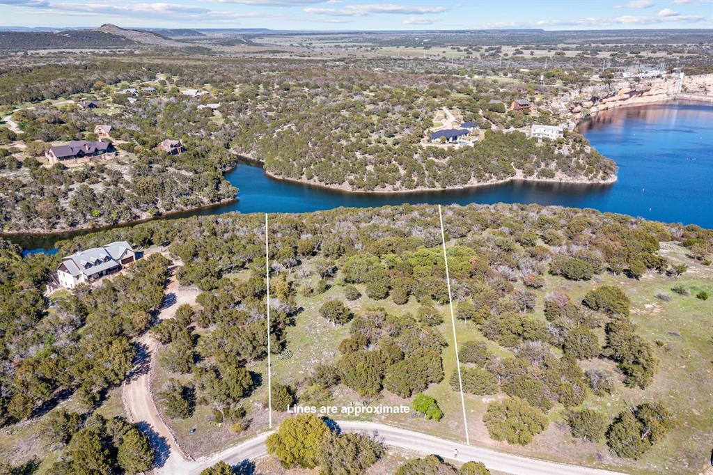 1021 Lakeside Lane - Photo 1