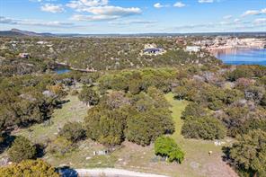 1021 Lakeside Lane - Photo 4