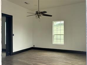 720 W Gandy Street - Photo 13
