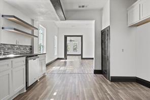 720 W Gandy Street - Photo 5