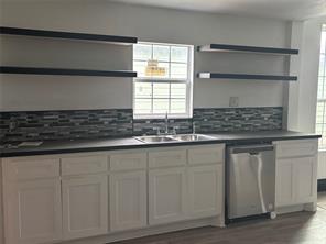 720 W Gandy Street - Photo 6