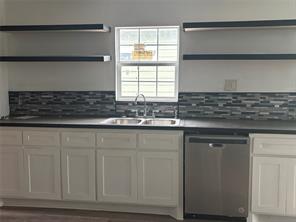 720 W Gandy Street - Photo 7