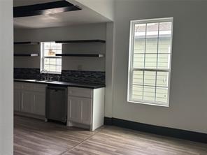 720 W Gandy Street - Photo 8