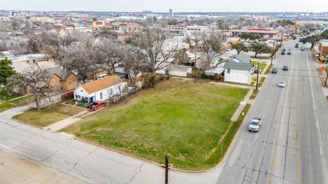 306 W Northside Drive