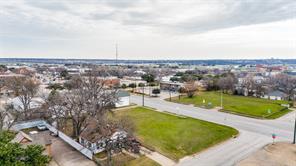 306 W Northside Drive - Photo 3