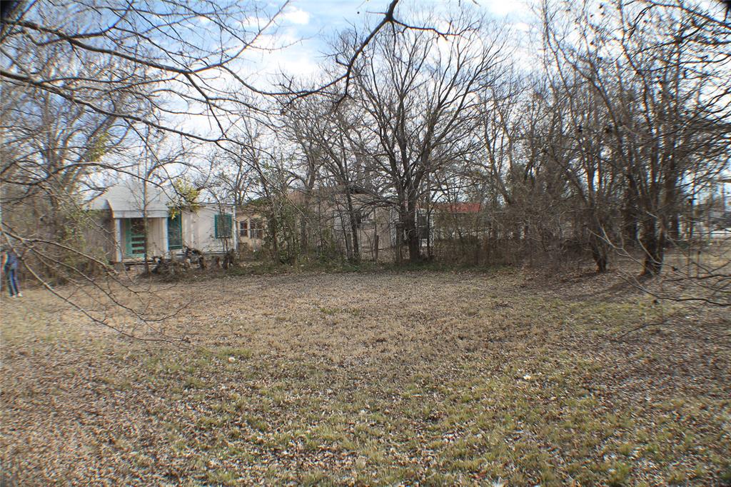 709 W Commerce - Photo 12