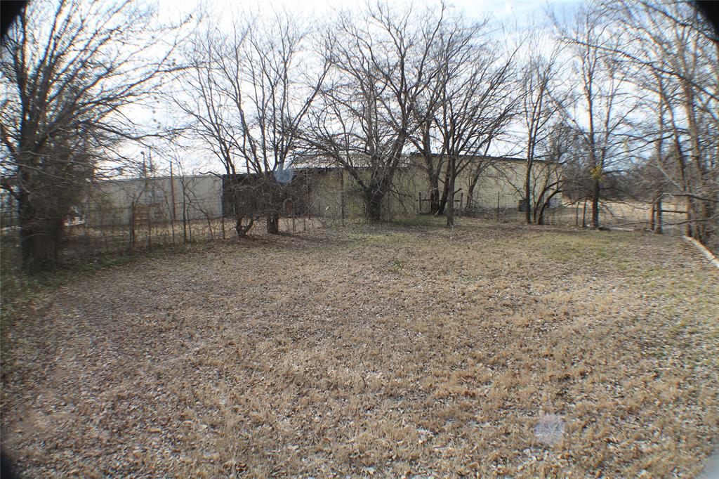 709 W Commerce - Photo 13