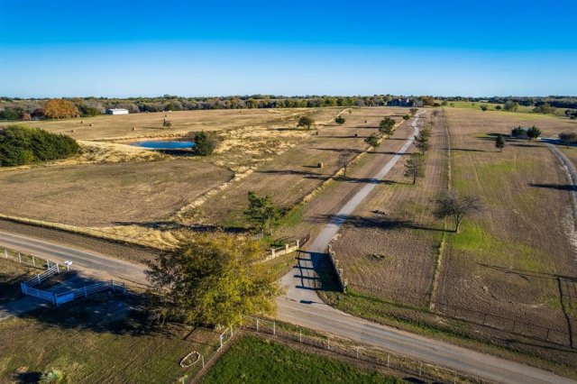 000 Bee Creek School House Road