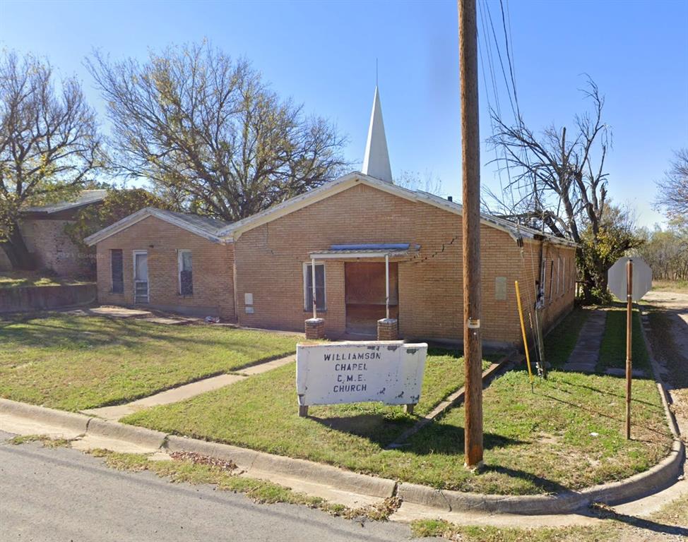 601 Robert Avenue - Photo 1