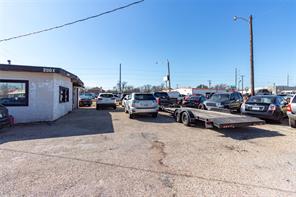 200 E Avenue A - Photo 4