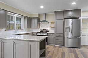 306 Quitman Street - Photo 2