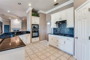 8934 Colonial Drive - Photo 5