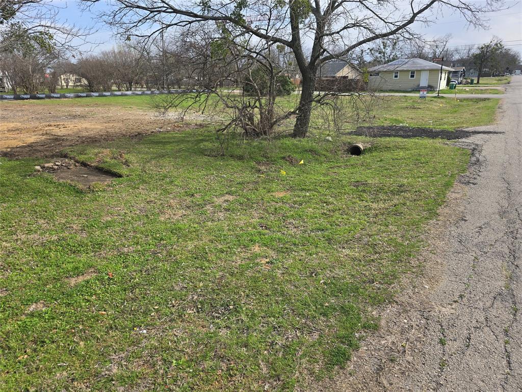 311 N Illinois Street - Photo 4