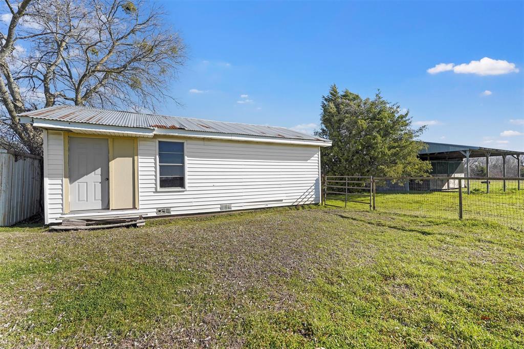 1603 State Highway 78 S - Photo 6