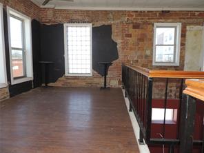 112 S Austin - Photo 20
