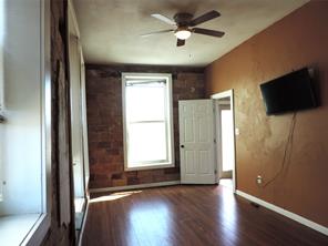 112 S Austin - Photo 32