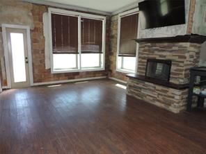 114 S Austin - Photo 36