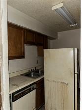 9696 Walnut Street - Photo 6