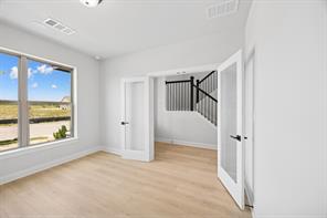 9504 Dahlia Boulevard - Photo 11
