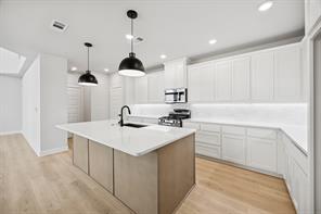 9504 Dahlia Boulevard - Photo 12
