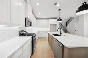 9504 Dahlia Boulevard - Photo 16