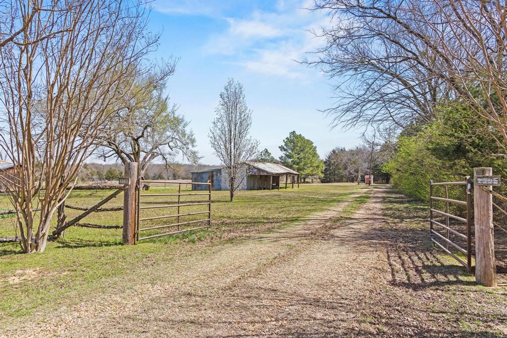 1393 County Road 2250 - Photo 1