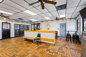 2400 Woodlawn Boulevard - Photo 9
