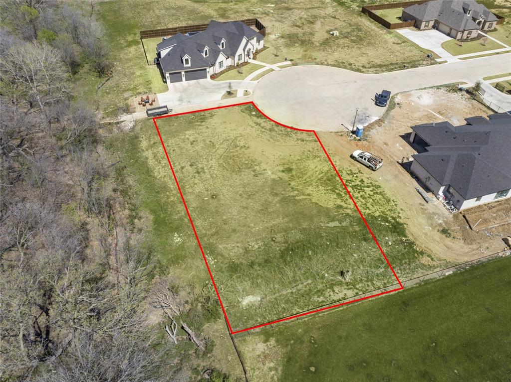 409 Meadowlands Drive - Photo 1