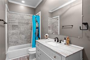 63 Live Oak Street - Photo 4