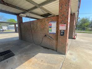 1201 W Dallas Avenue - Photo 33