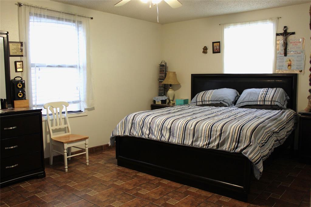 1090 N Race Street - Photo 11