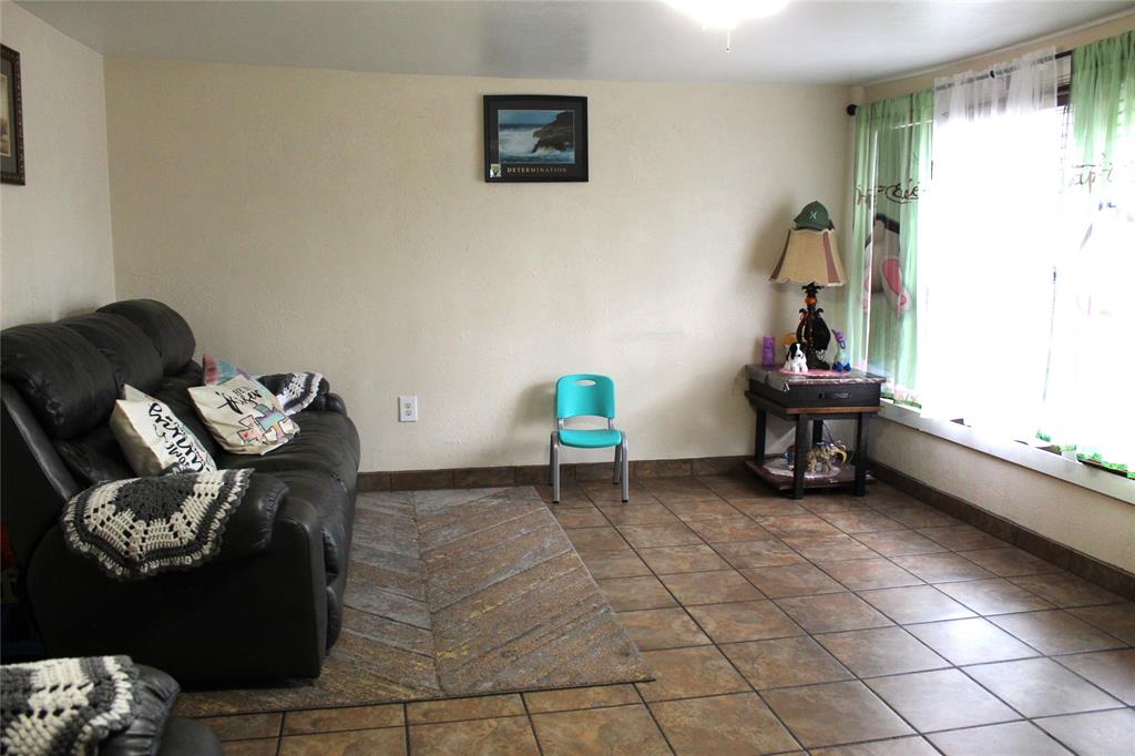 1090 N Race Street - Photo 5