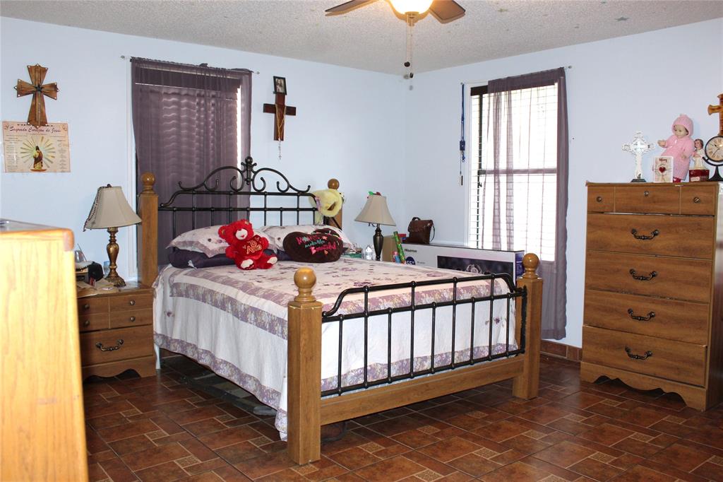 1090 N Race Street - Photo 9
