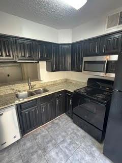 6040 Stoneybrook Drive - Photo 7