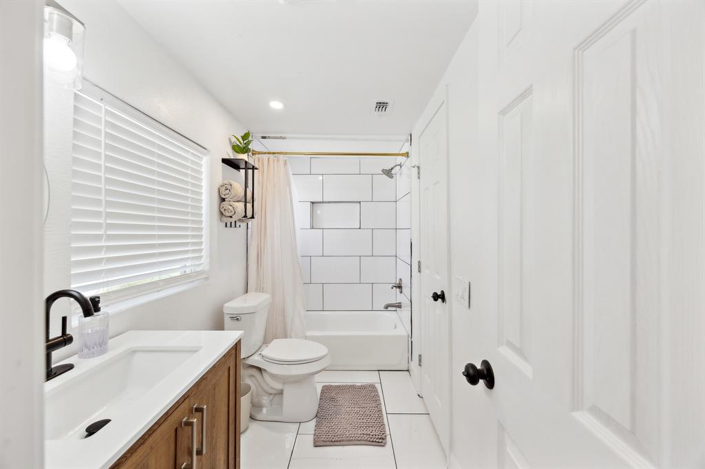 229 Sherman Drive - Photo 4