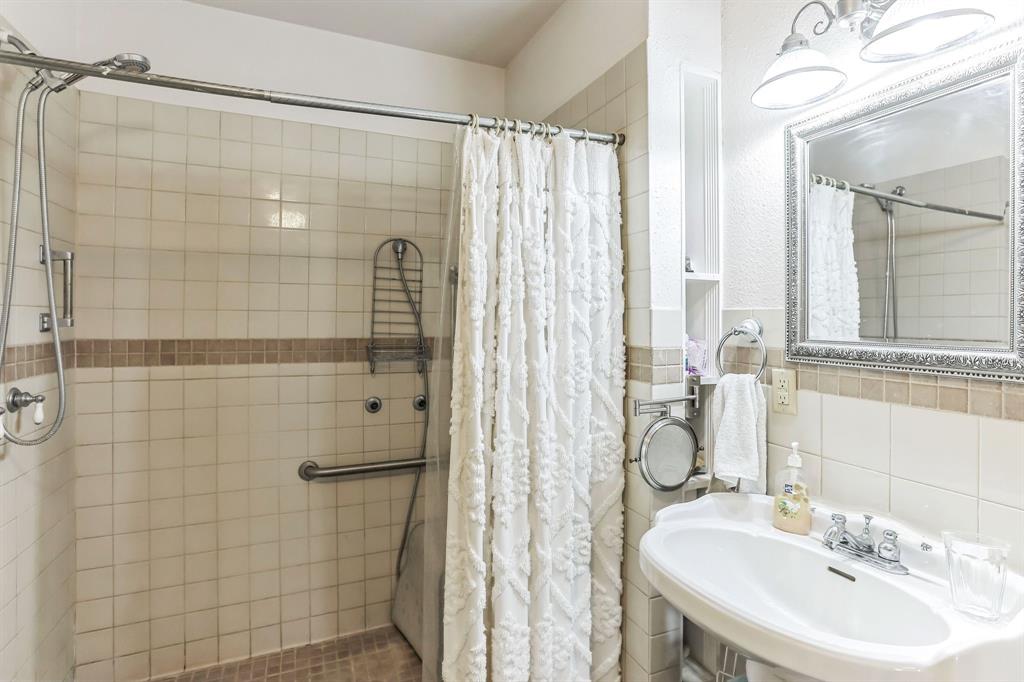 203 W Commerce Street - Photo 11