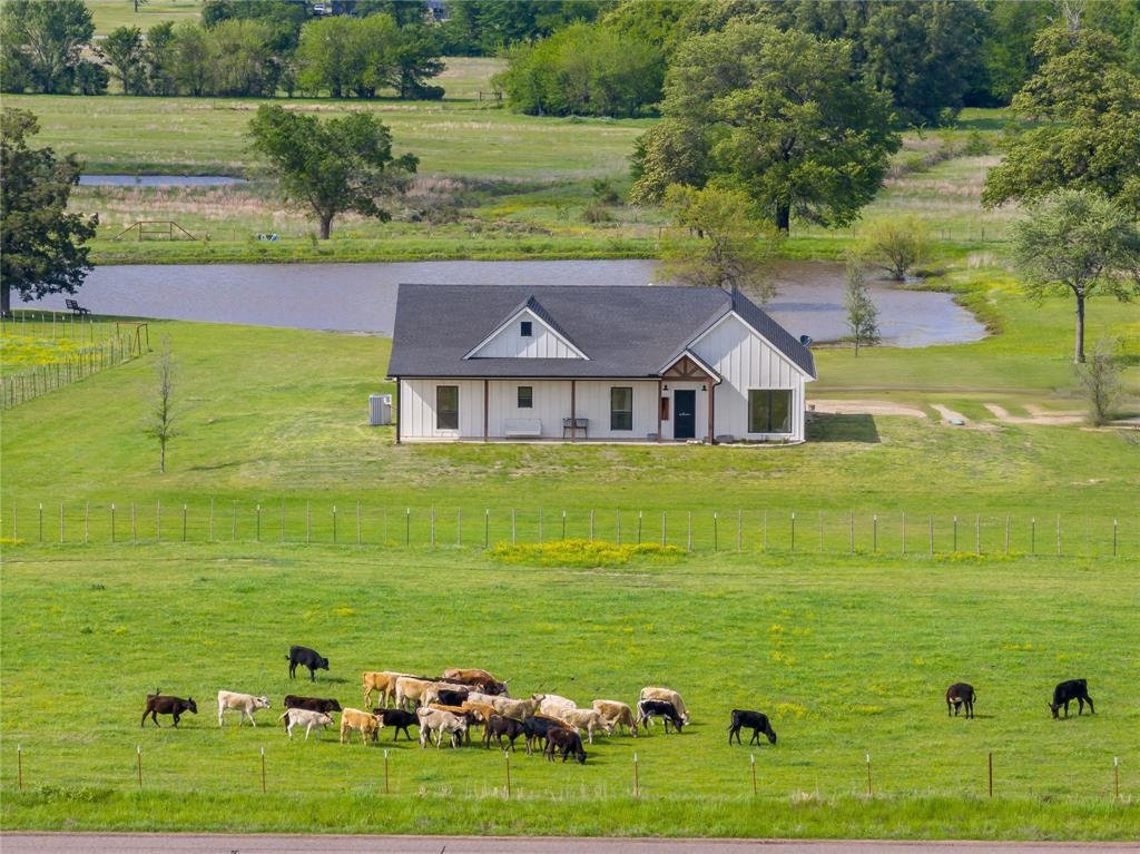 633 County Road 44550 - Photo 2