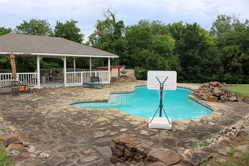 7650 Shade Tree Lane - Photo 2