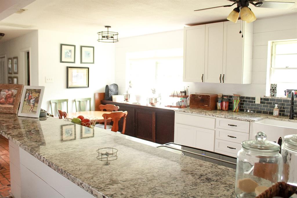 7650 Shade Tree Lane - Photo 3