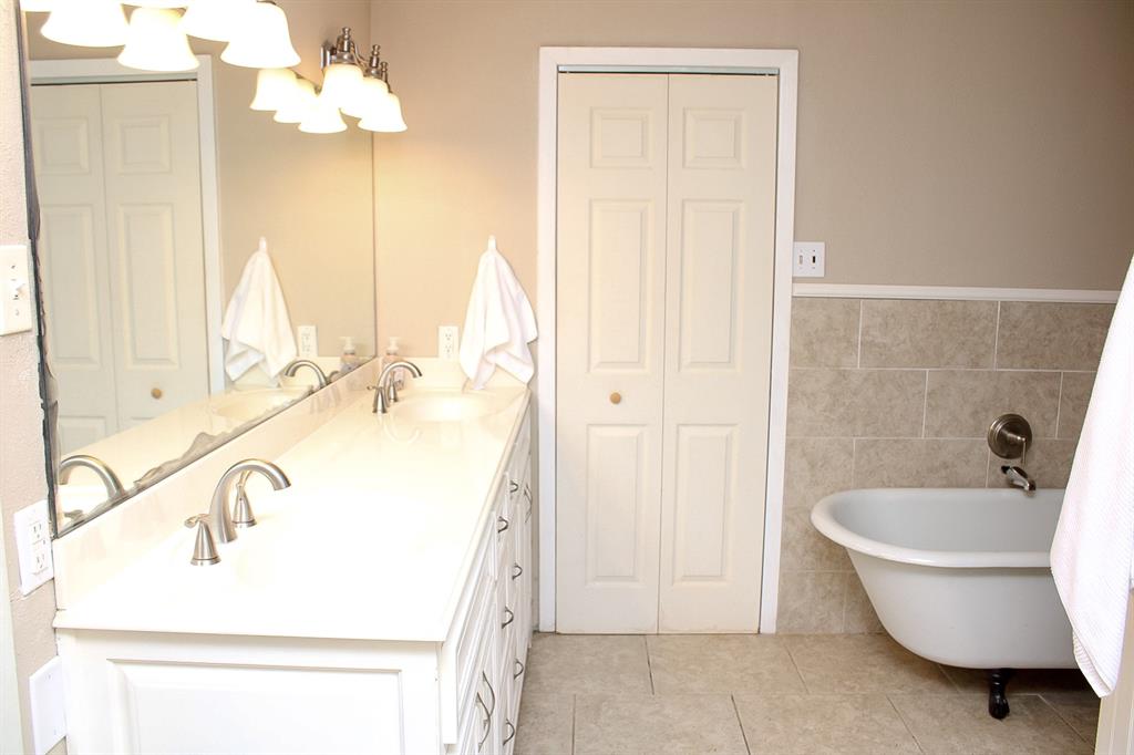7650 Shade Tree Lane - Photo 5