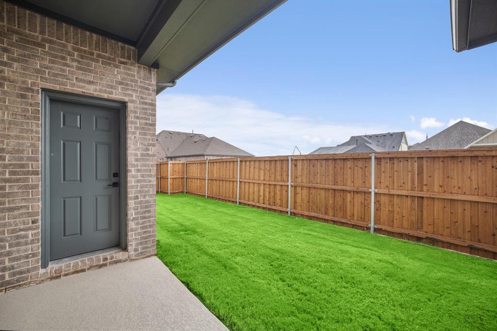 9604 Talia Boulevard - Photo 2