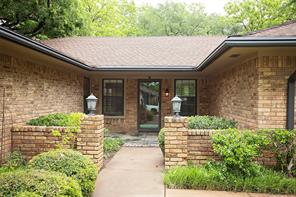 1305 Cliff Drive - Photo 2
