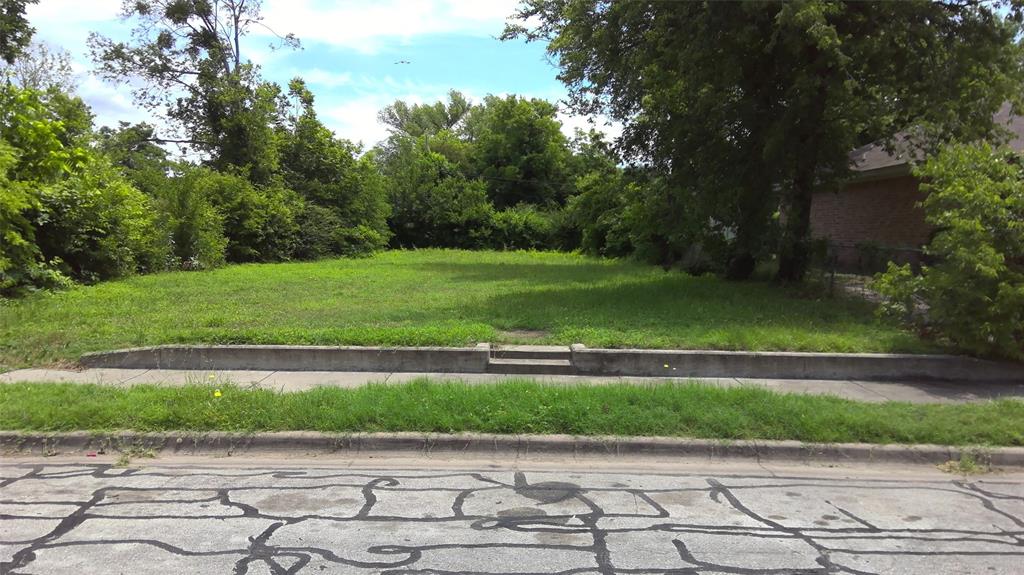 919 Linn Street - Photo 1