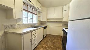 2621 N Locust Street - Photo 11