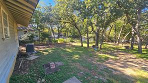 2621 N Locust Street - Photo 23