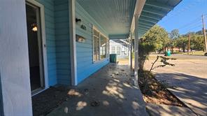 2621 N Locust Street - Photo 5