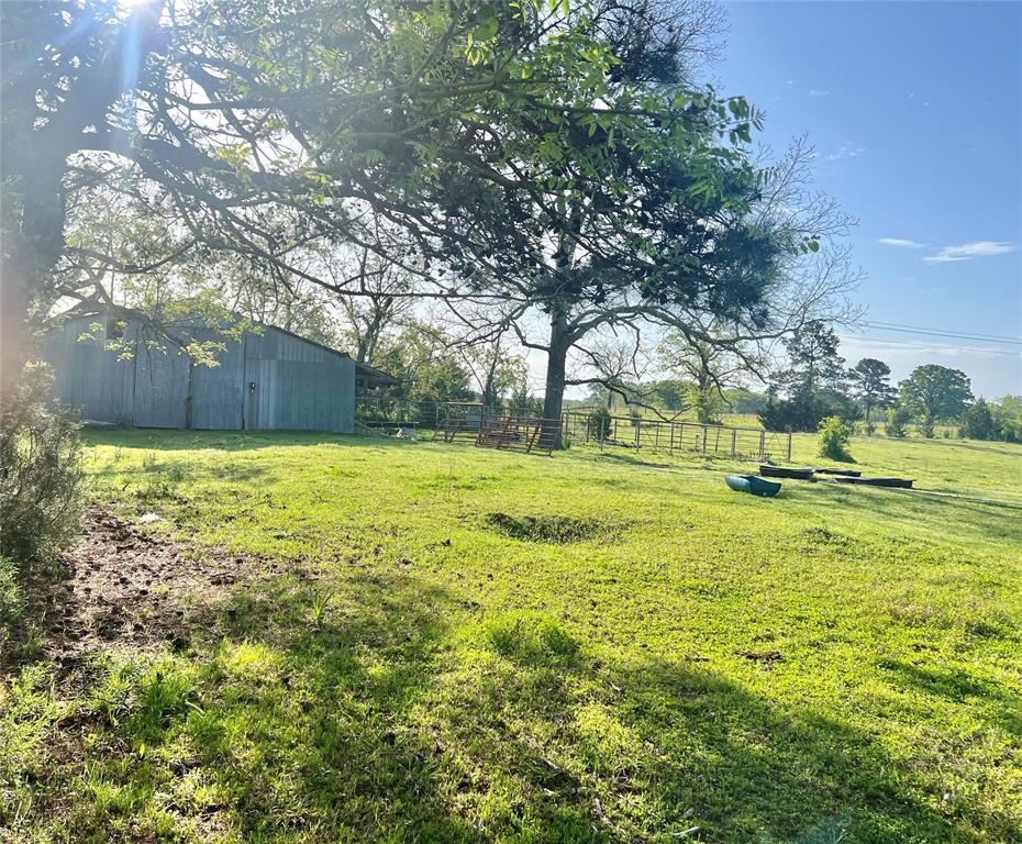00000 FM 1402 - Photo 1