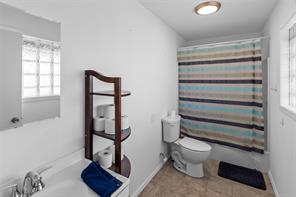 9518 County Road 913 - Photo 22
