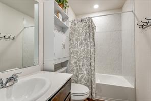 6427 Whitecap Drive - Photo 17
